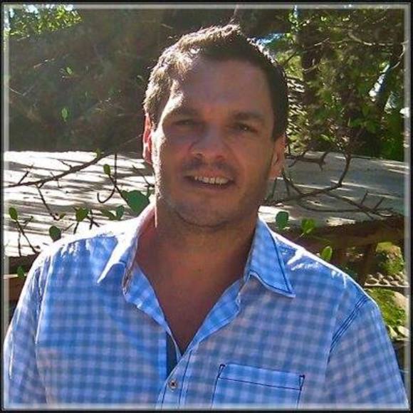 Meet your Posher, Chris - Picture 1 of 1